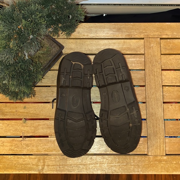 TOE PROTECTION - Picture 2 of 6